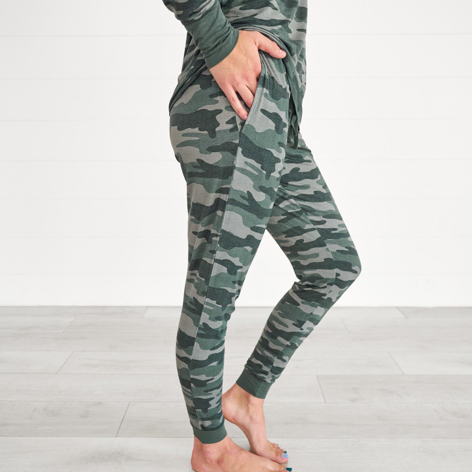 Vintage Camo Women's Pajama Pants - Image 2