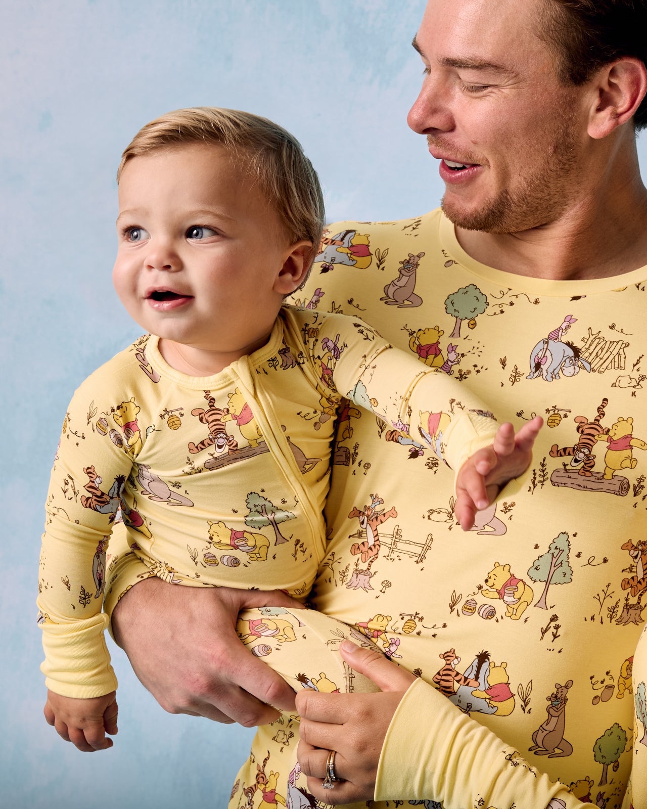 Disney Playtime With Pooh Men's Long Sleeve Pajama Top - Image 4