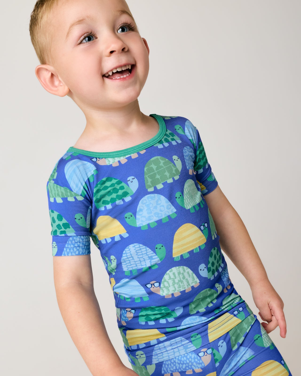 Shell Parade Two-Piece Short Sleeve & Shorts Pajama Set - Image 3