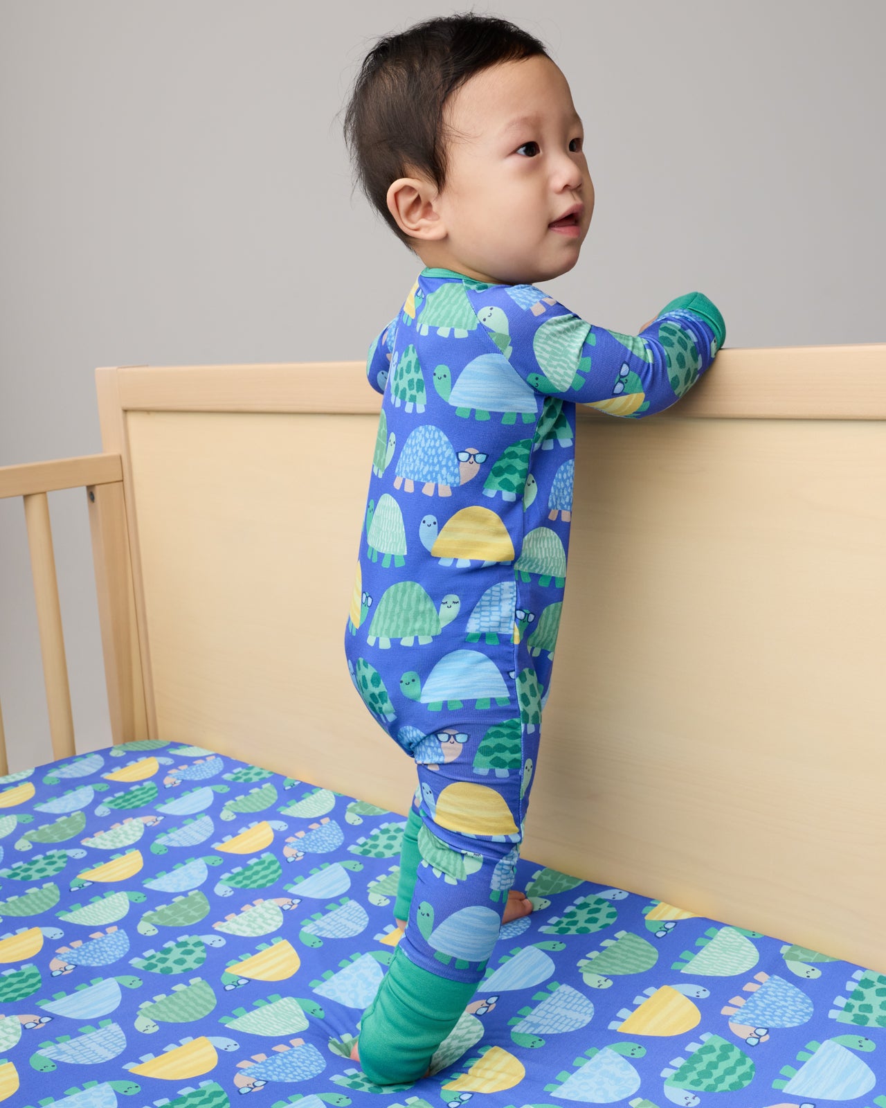 Shell Parade Fitted Crib Sheet - Image 4