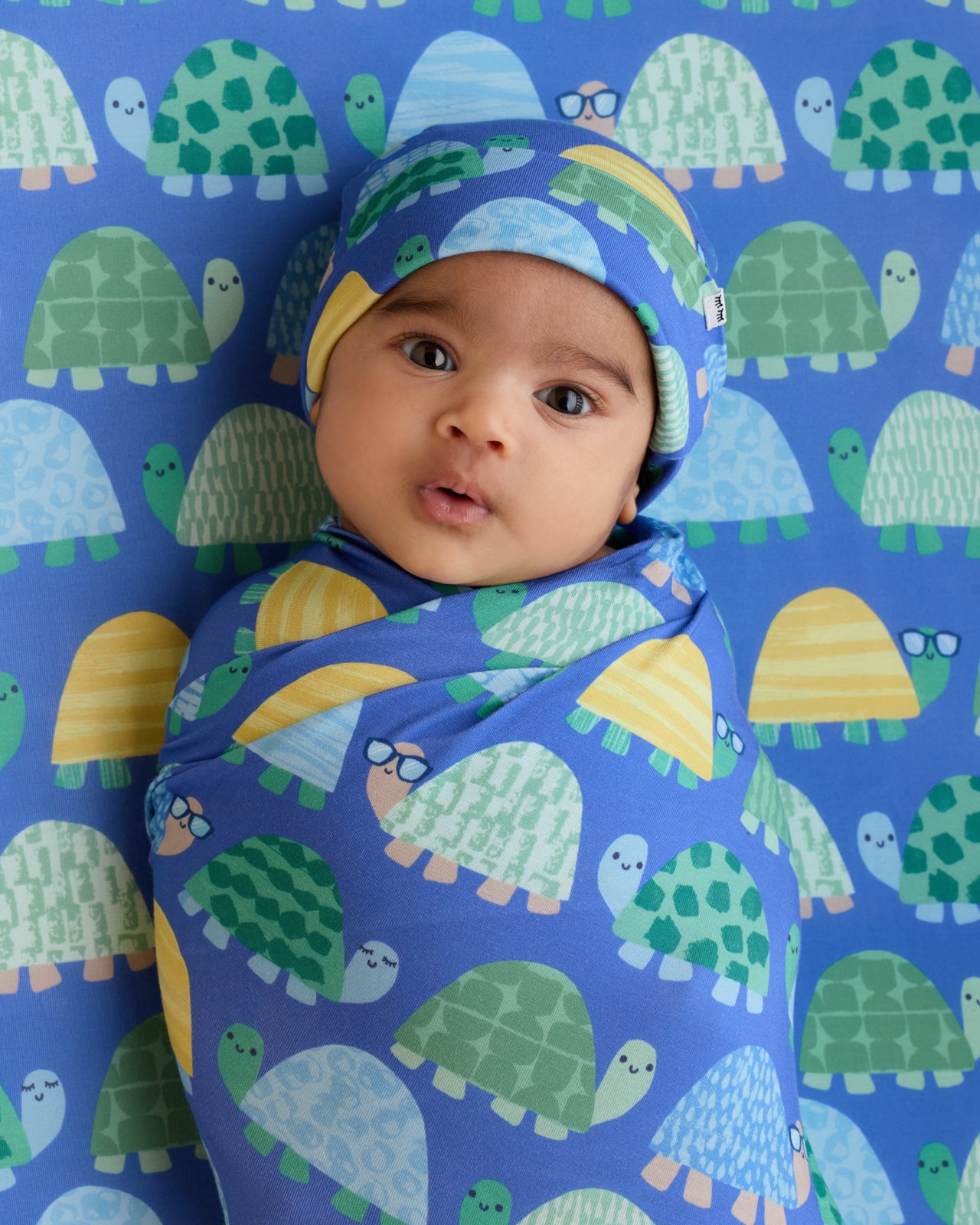 Shell Parade Swaddle & Hat Set - Image 5