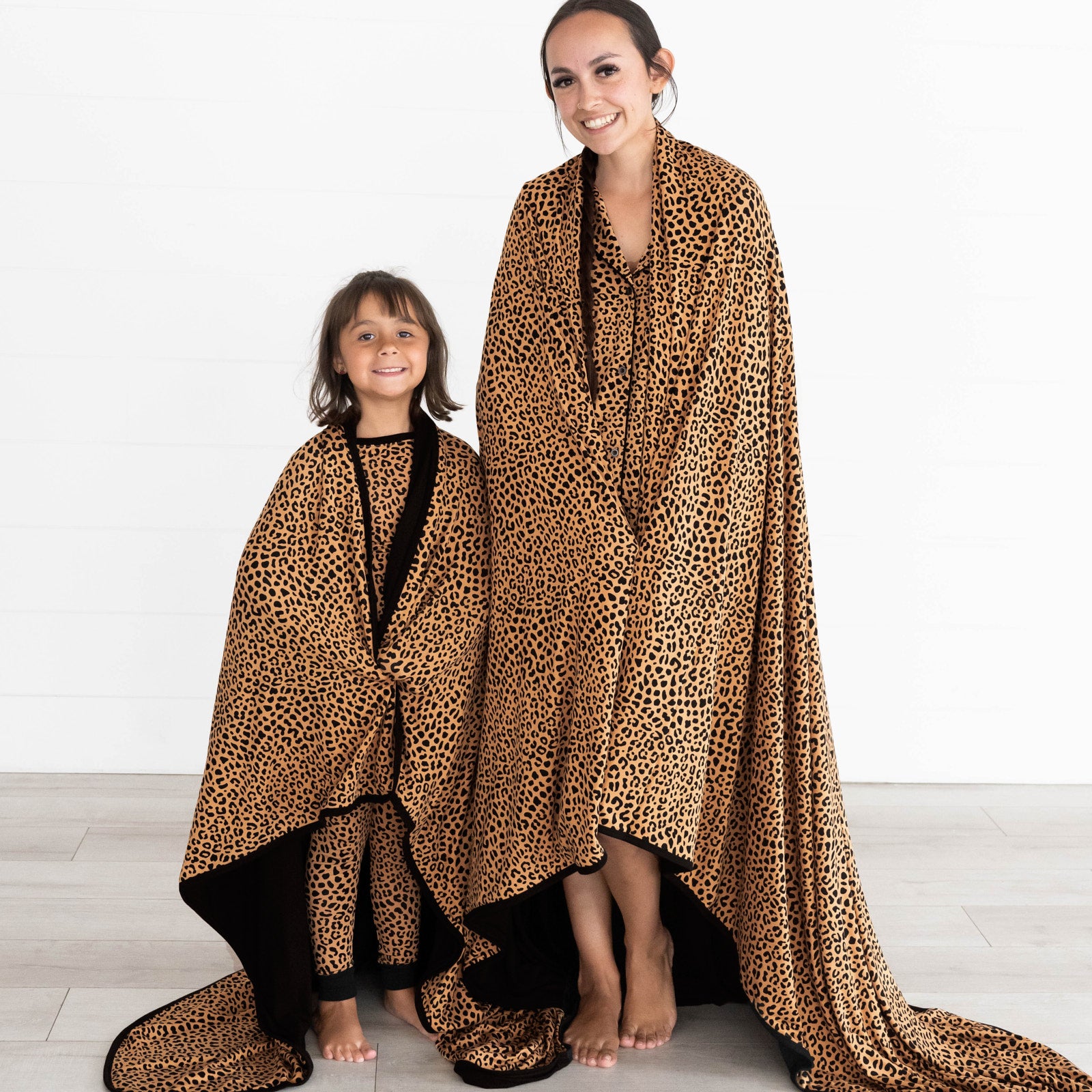 Classic Leopard Oversized Cloud Blanket? - Image 3