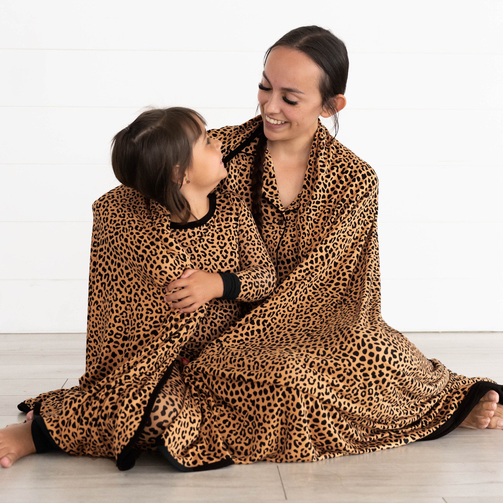 Classic Leopard Oversized Cloud Blanket? - Image 4