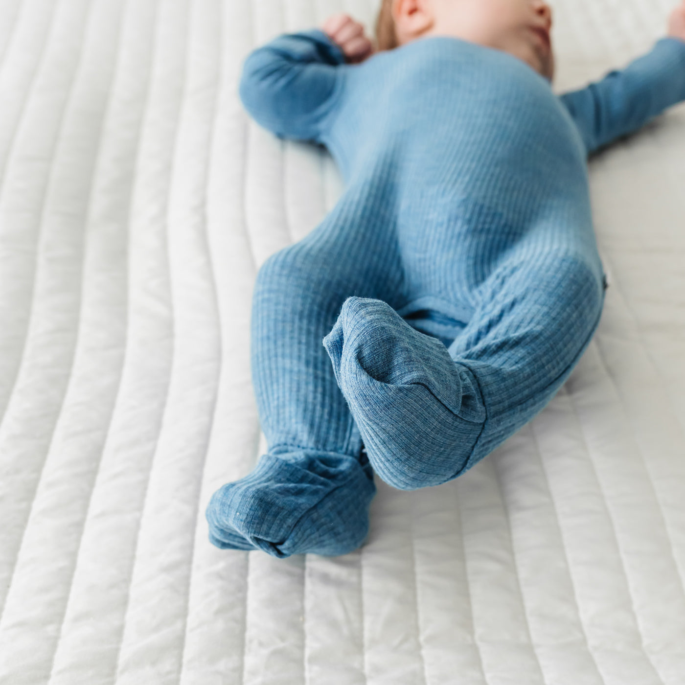 Heather Blue Ribbed Crescent Zippy - Image 8