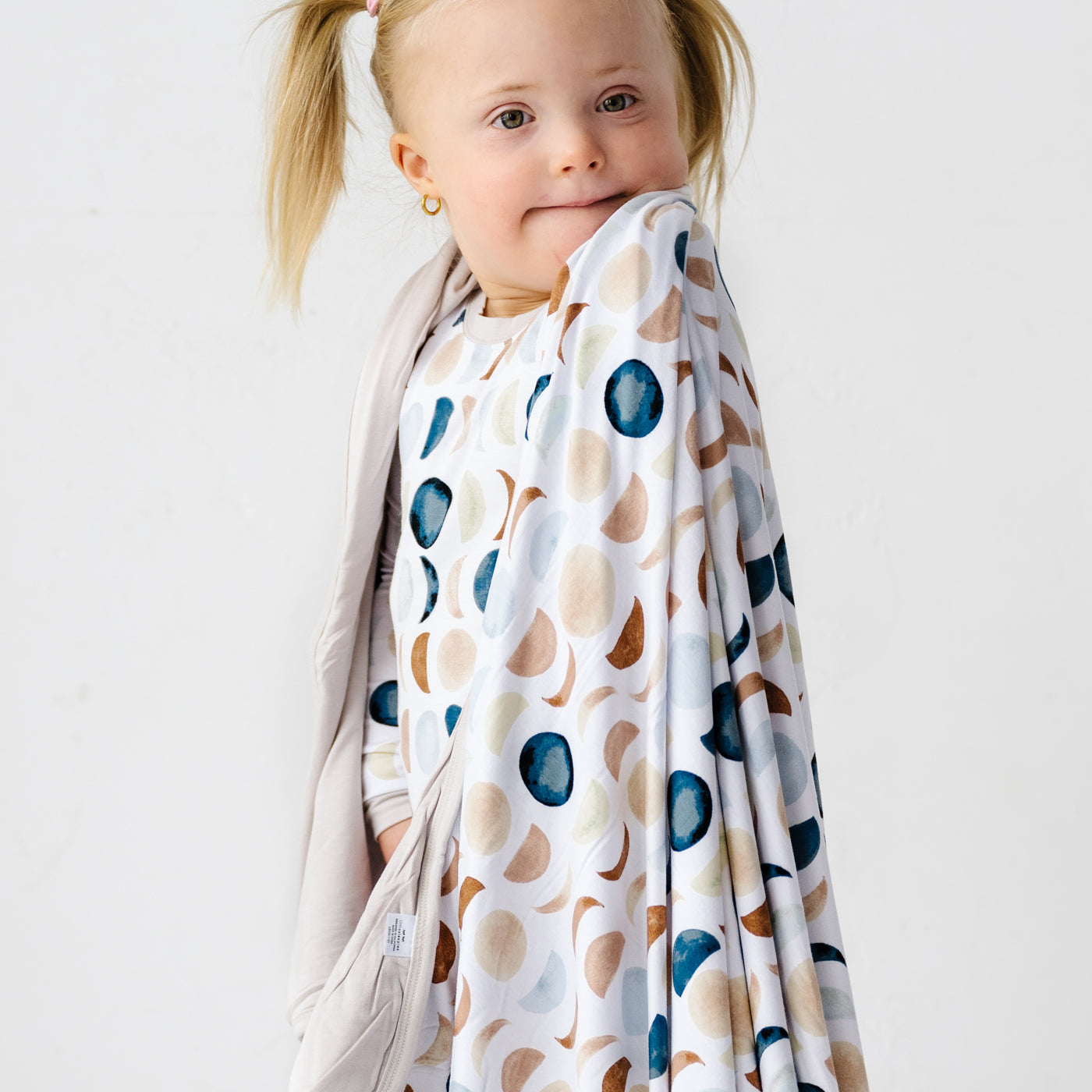 Luna Neutral Large Cloud Blanket? - Image 3